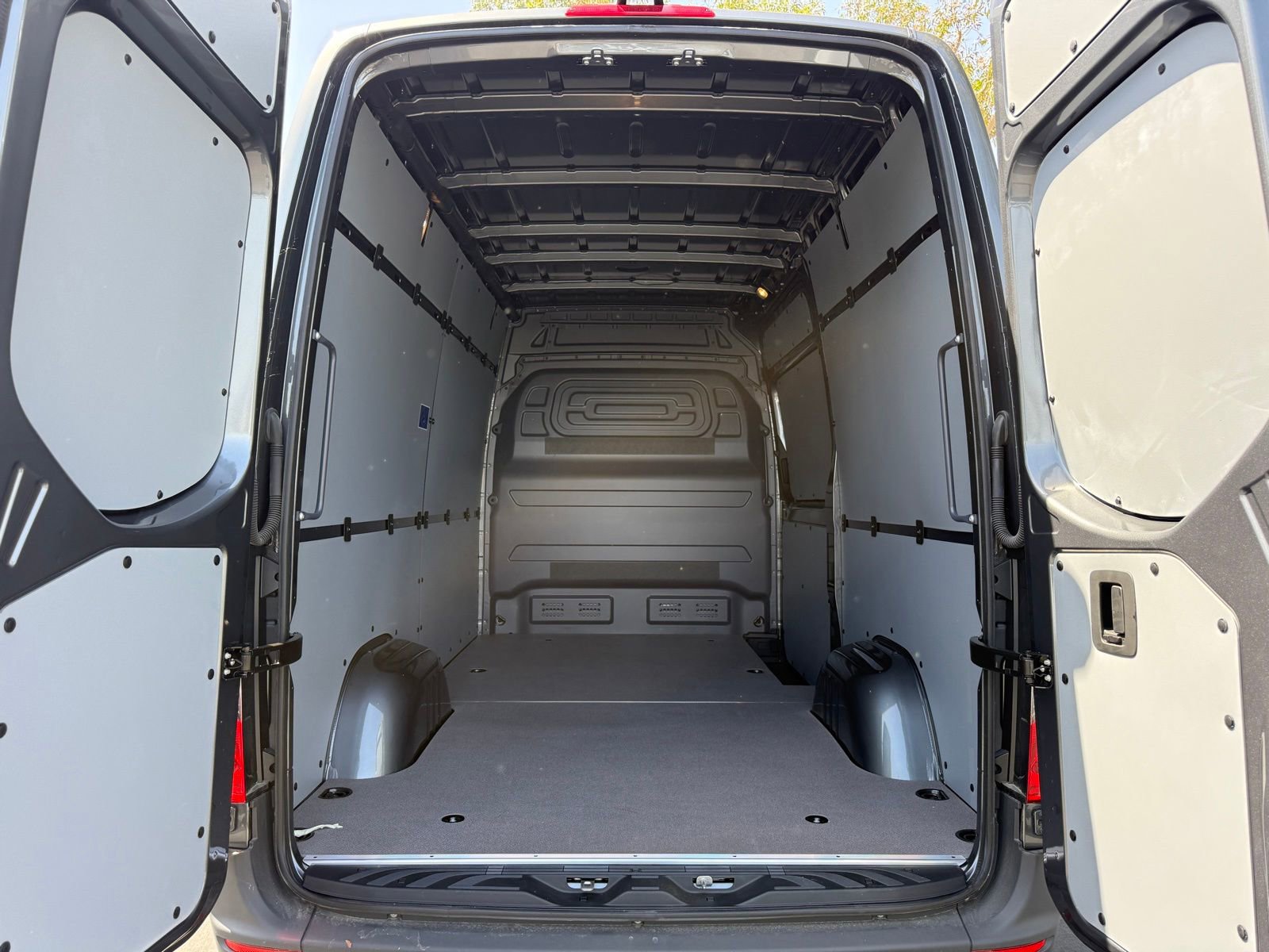 New 2025 Mercedes-Benz Sprinter 2500 image 17