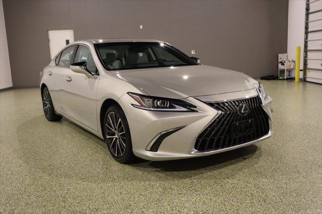 Used 2024 Lexus ES 350 w/ Premium Package FWD video 1