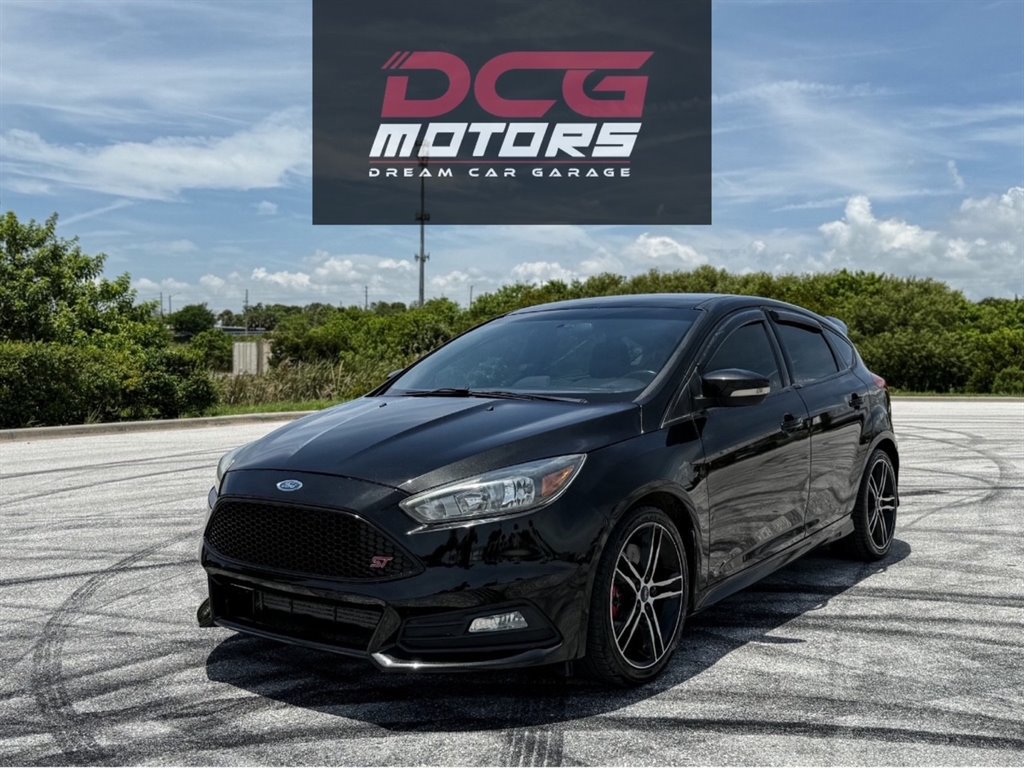 Used 2015 Ford Focus ST w/ Equipment Group 401A image 1