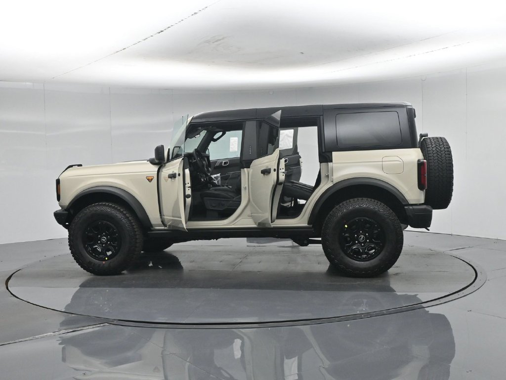 New 2026 Ford Bronco Badlands w/ Wildtrak Package AWD/4WD image 35