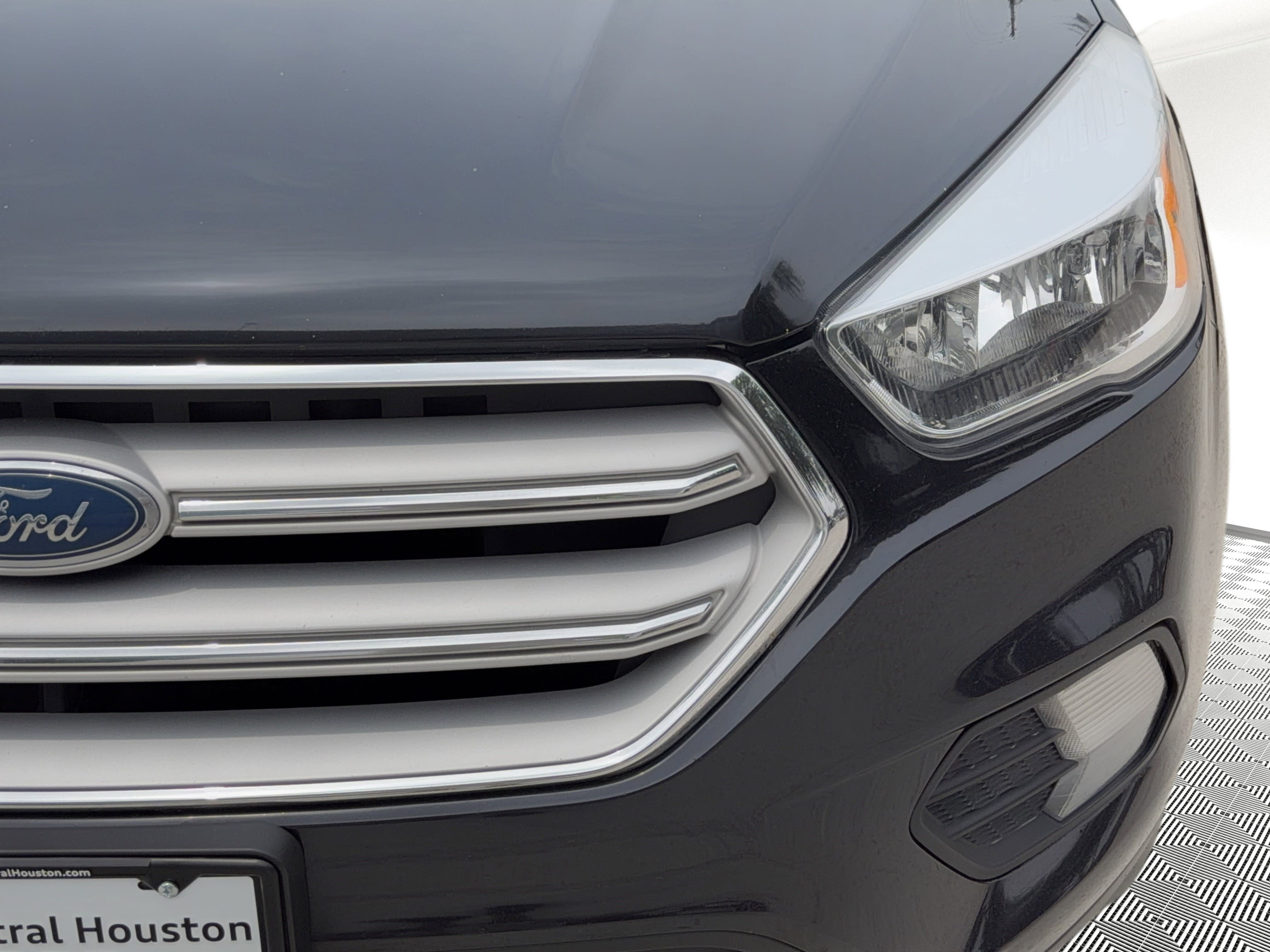 Used 2019 Ford Escape SE FWD image 11