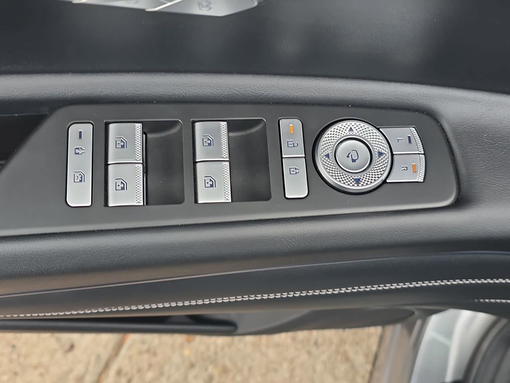 Used 2025 Genesis GV80 2.5T image 27