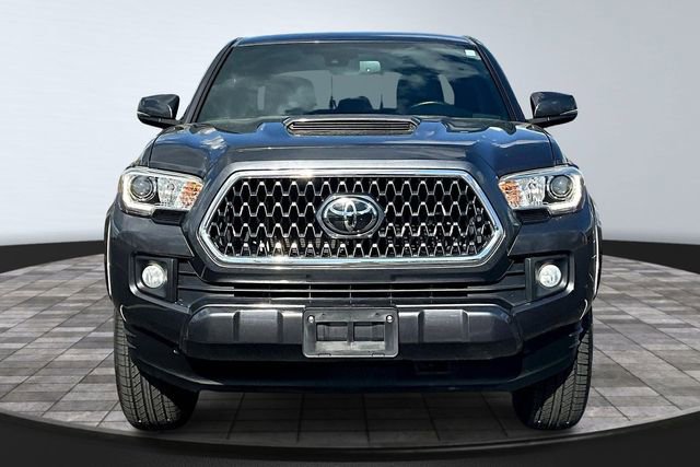 Used 2018 Toyota Tacoma TRD Sport w/ TRD Premium Sport Package image 2