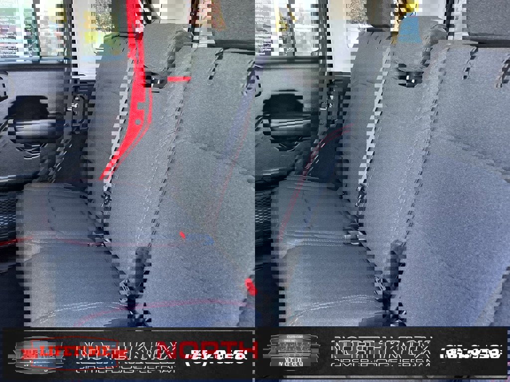 Used 2025 Jeep Wrangler Unlimited Rubicon image 14