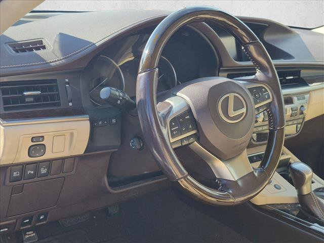 Used 2016 Lexus ES 350 FWD image 3