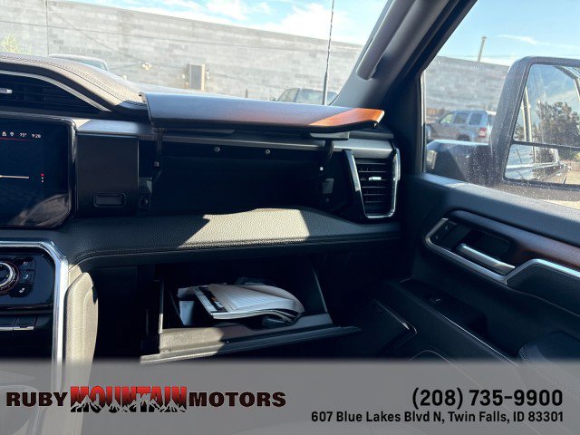 Used 2025 GMC Sierra 3500 Denali w/ Denali Reserve Package AWD/4WD image 18