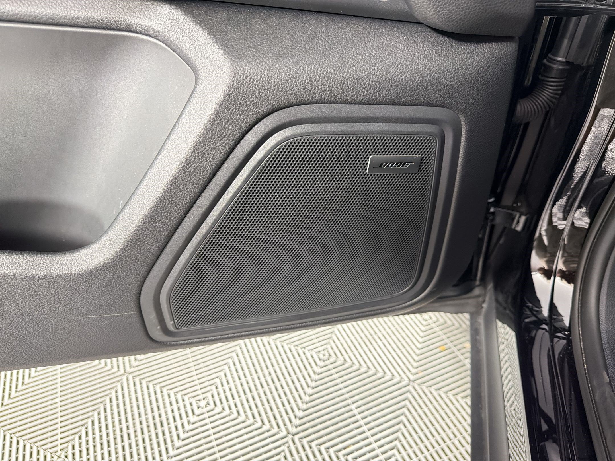 Certified 2026 Porsche Macan AWD/4WD image 22