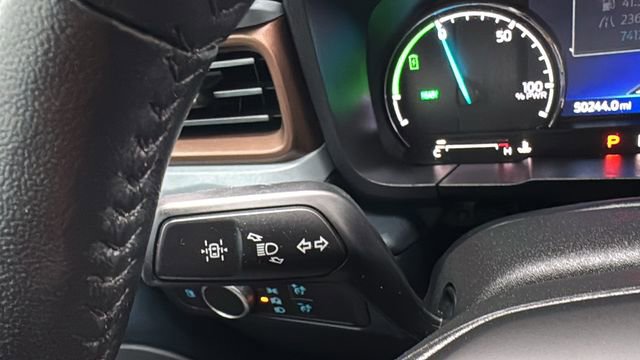 Certified 2022 Ford Maverick Lariat w/ Lariat Luxury Package image 16