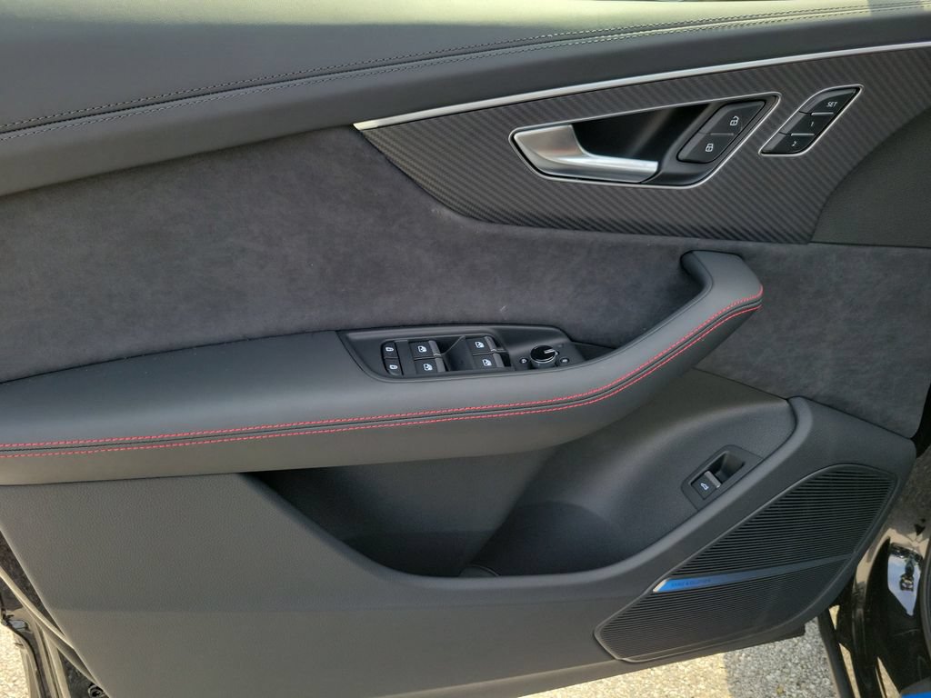New 2026 Audi SQ7 Prestige AWD/4WD image 18