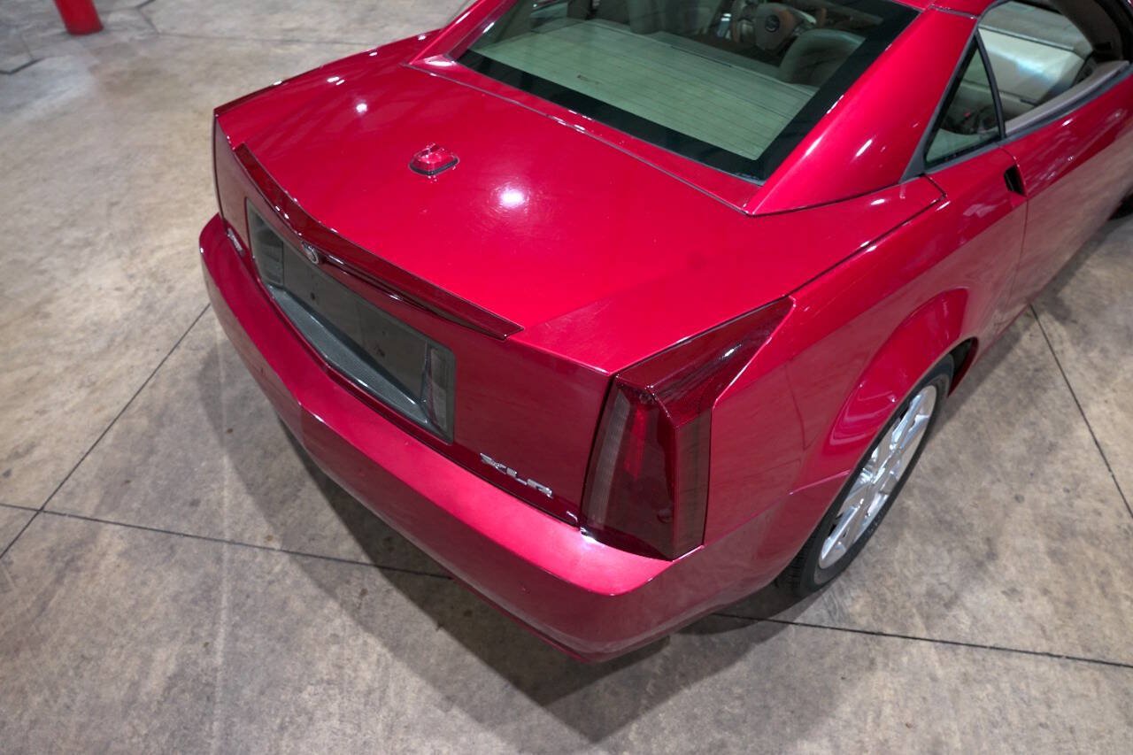 Used 2005 Cadillac XLR RWD image 34
