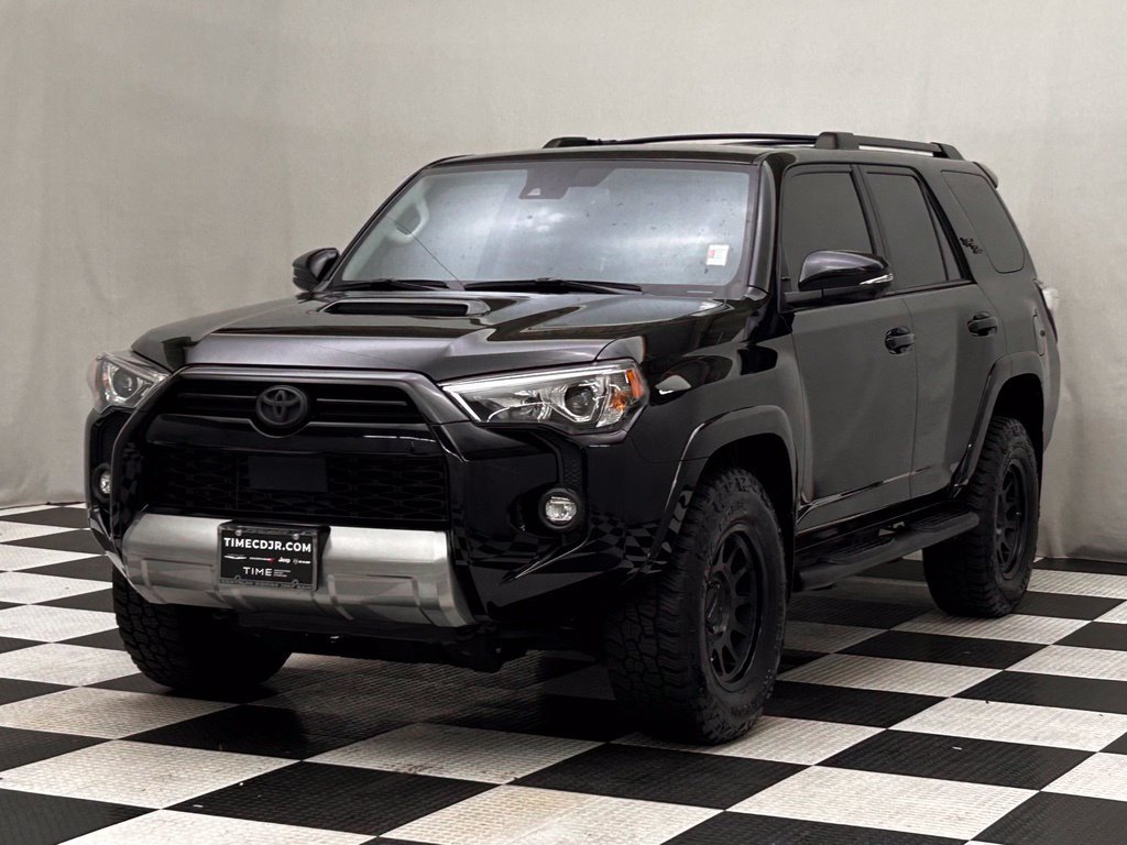 Used 2021 Toyota 4Runner TRD Off-Road Premium w/ Moonroof Package AWD/4WD image 4