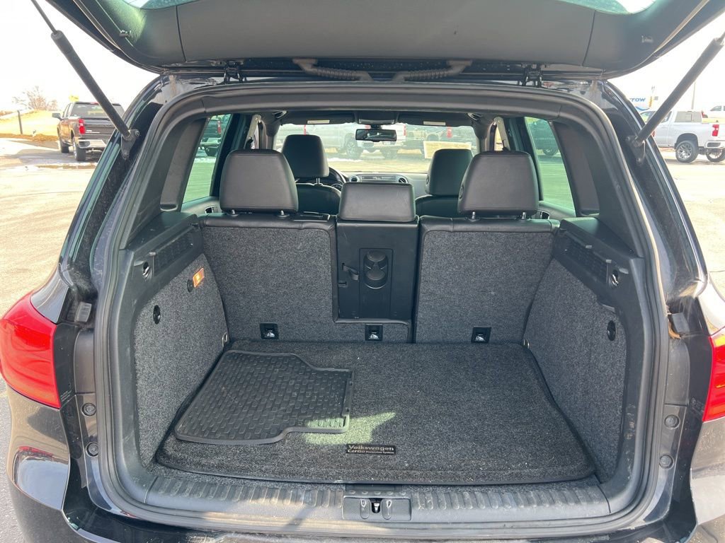 Used 2016 Volkswagen Tiguan R-Line FWD image 7