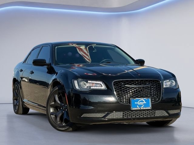 Used 2020 Chrysler 300 Touring w/ Sport Appearance Package image 1