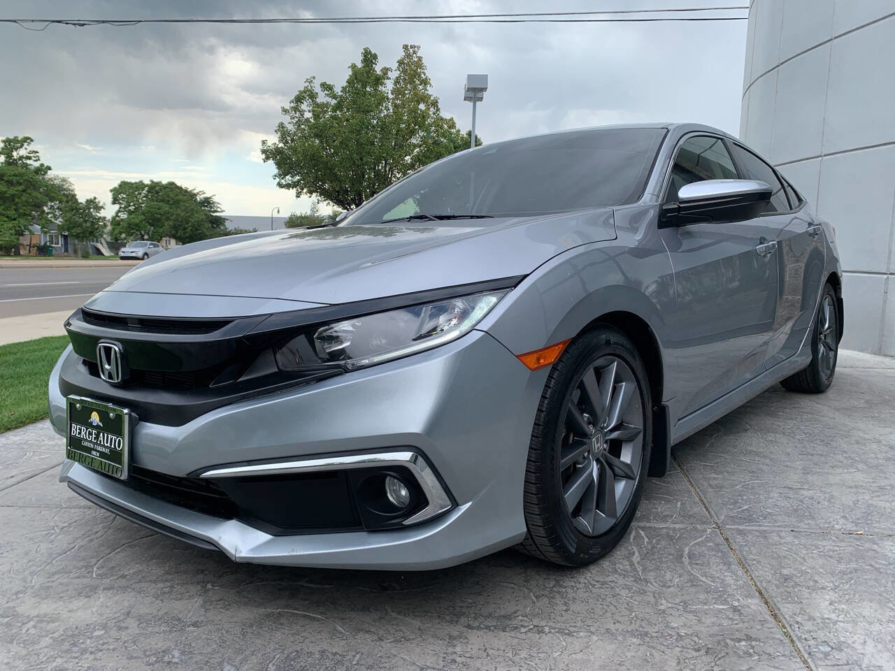 Used 2019 Honda Civic EX image 3