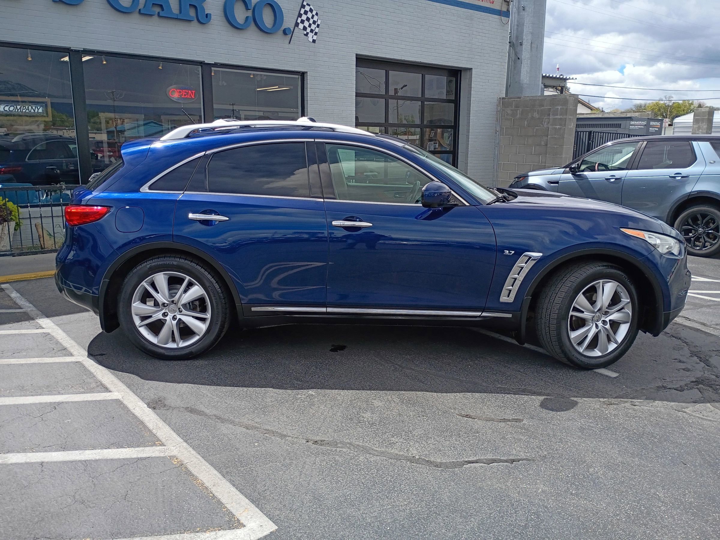 Used 2015 INFINITI QX70 3.7 w/ Premium Package AWD/4WD image 8