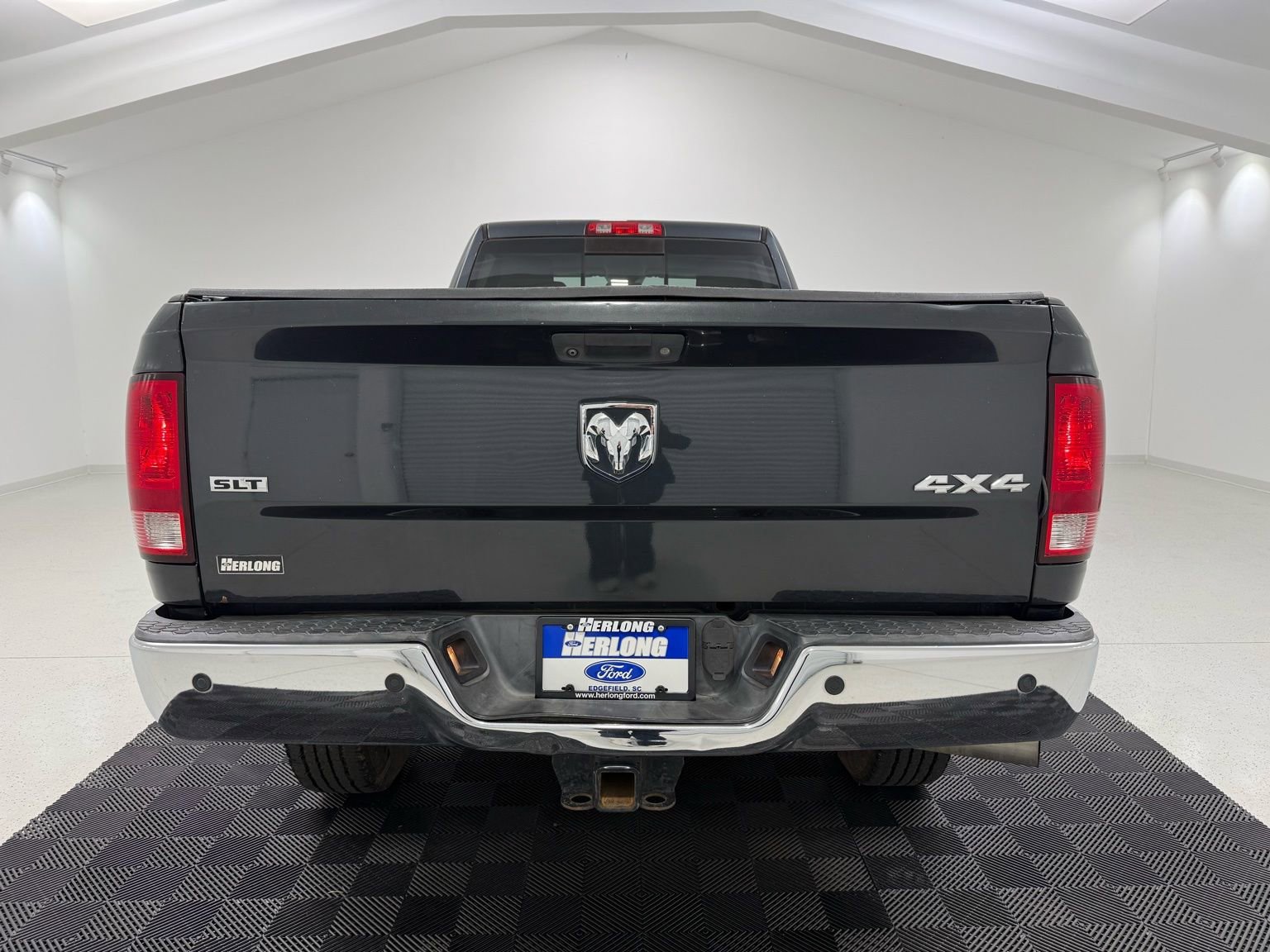 Used 2015 RAM 2500 SLT w/ Luxury Group image 6