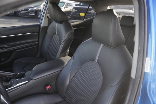 Used 2020 Toyota Camry SE image 10
