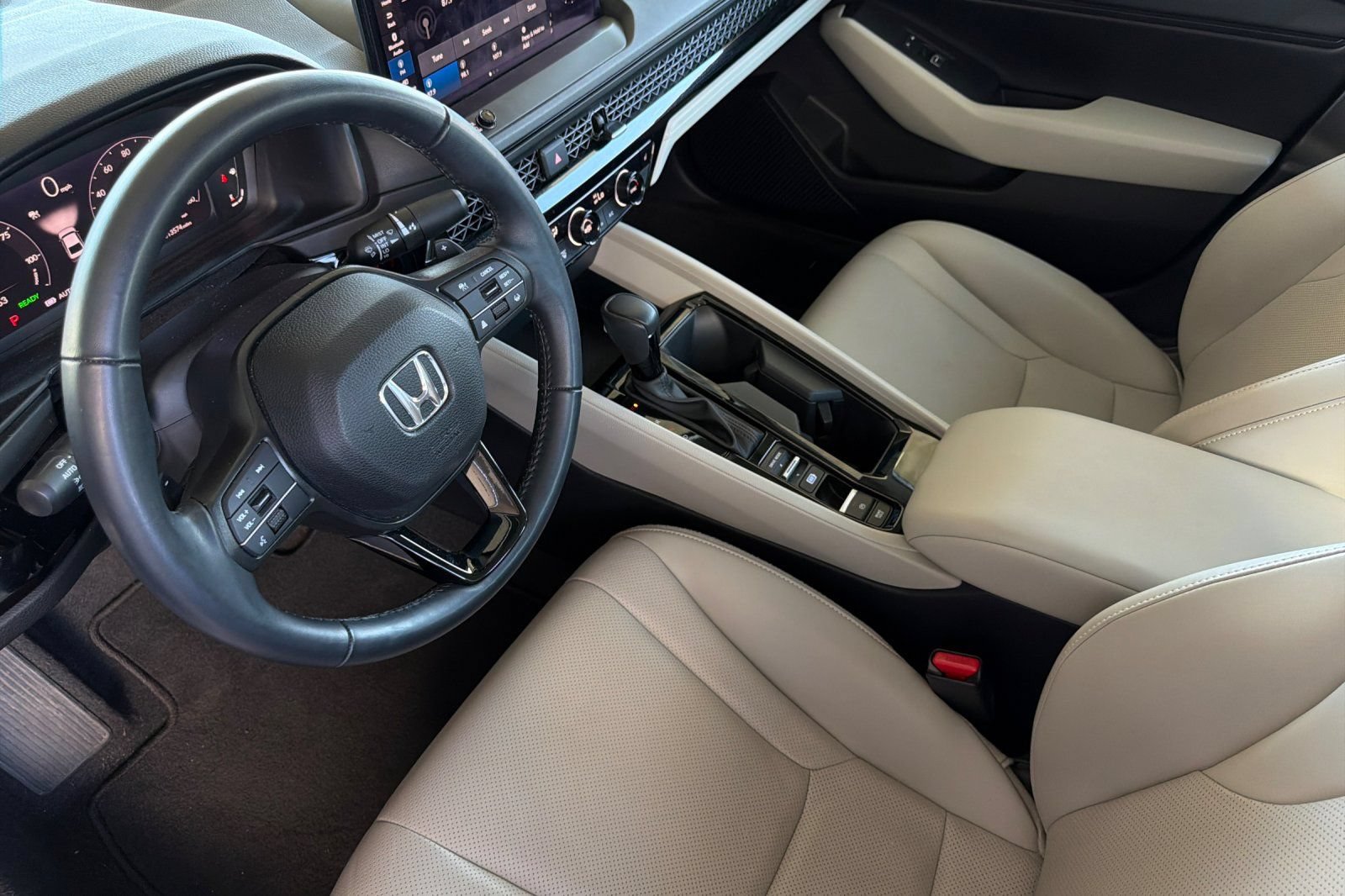 Used 2023 Honda Accord EX-L image 12