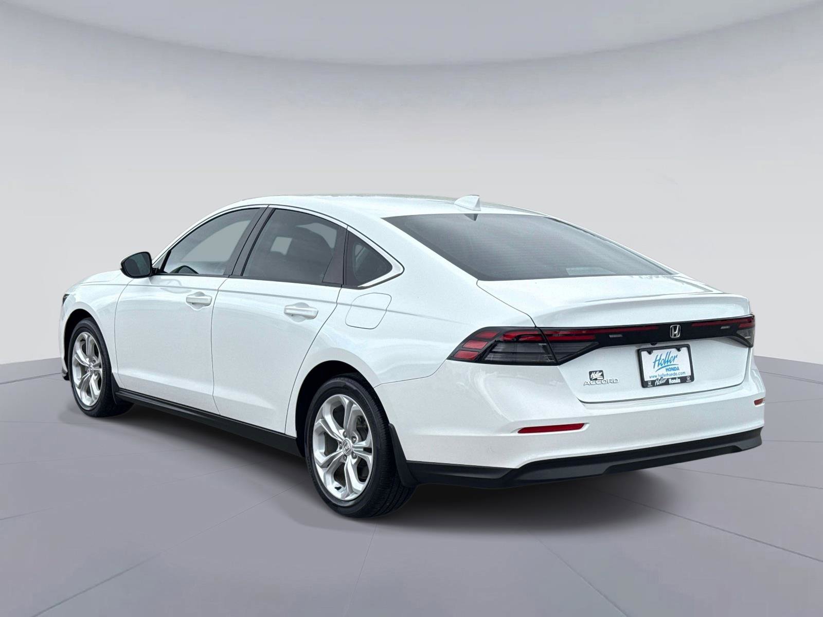 Certified 2023 Honda Accord LX image 6