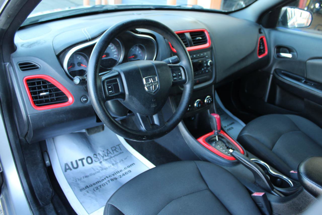 Used 2014 Dodge Avenger SE image 12