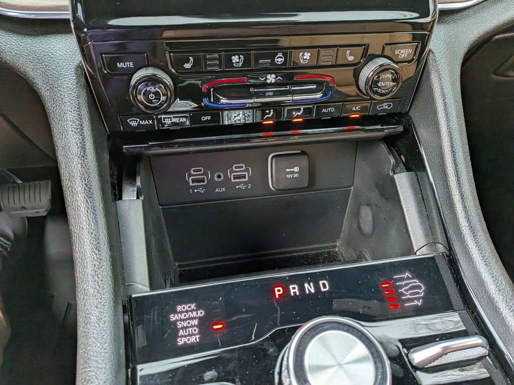 Used 2024 Jeep Grand Cherokee Summit image 21