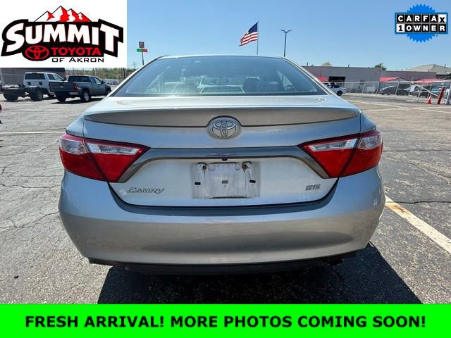 Used 2016 Toyota Camry SE w/ Moonroof Package FWD image 4