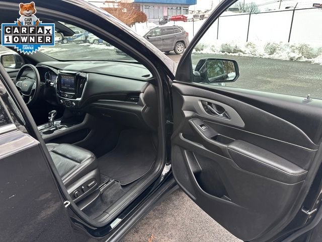 Used 2022 Chevrolet Traverse LT image 10