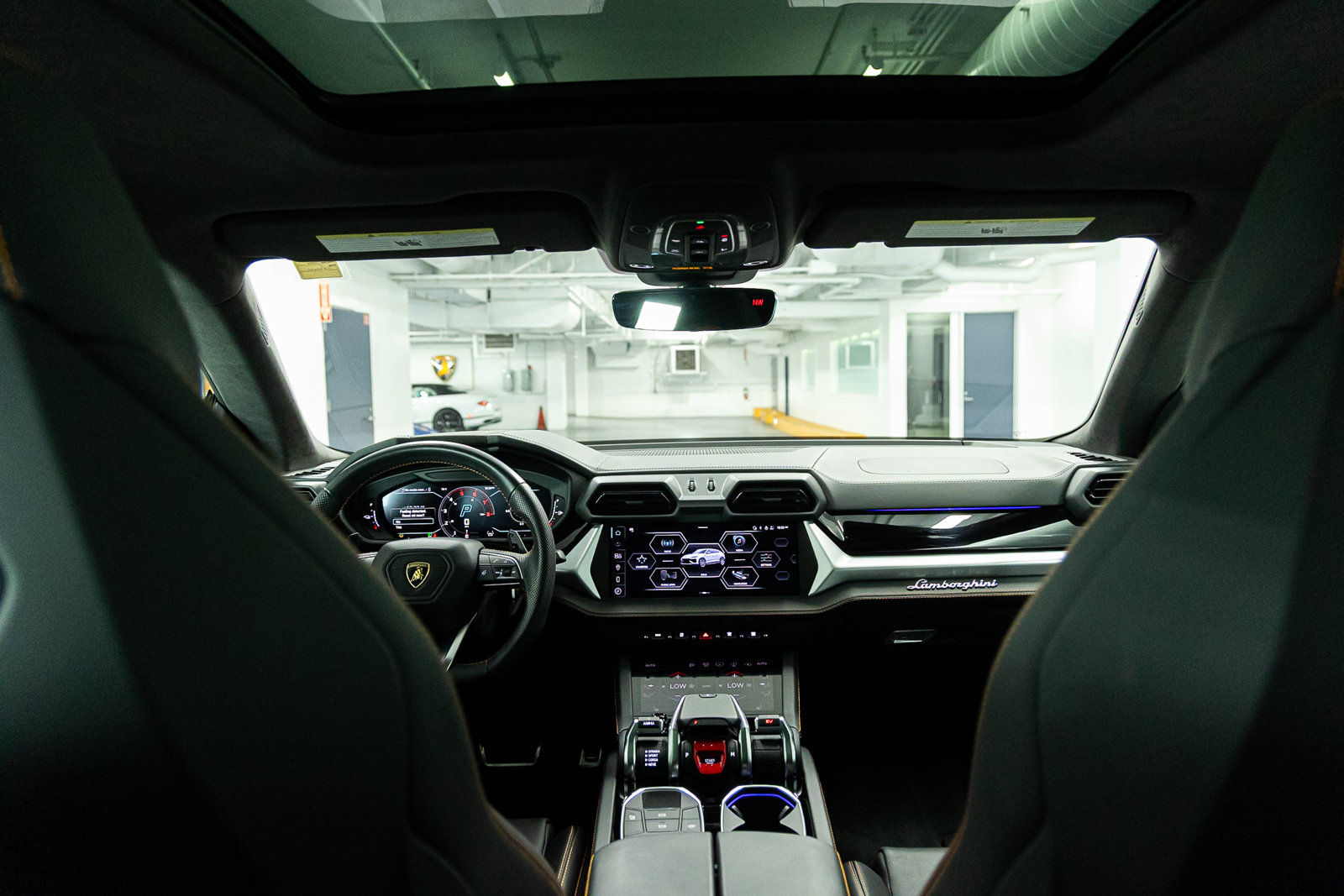 Used 2025 Lamborghini Urus S AWD/4WD image 33