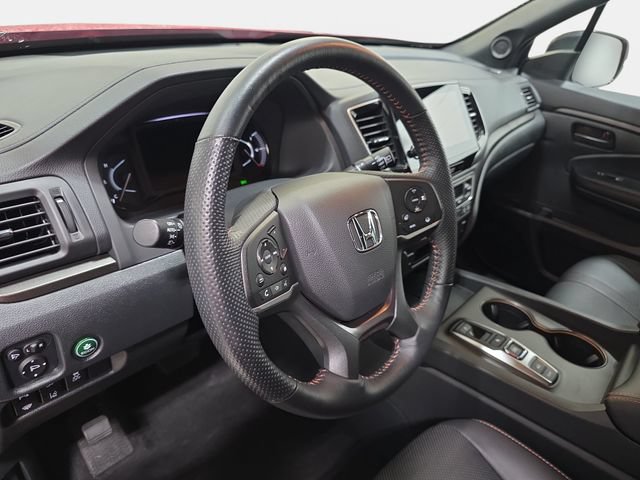Used 2025 Honda Passport TrailSport image 14