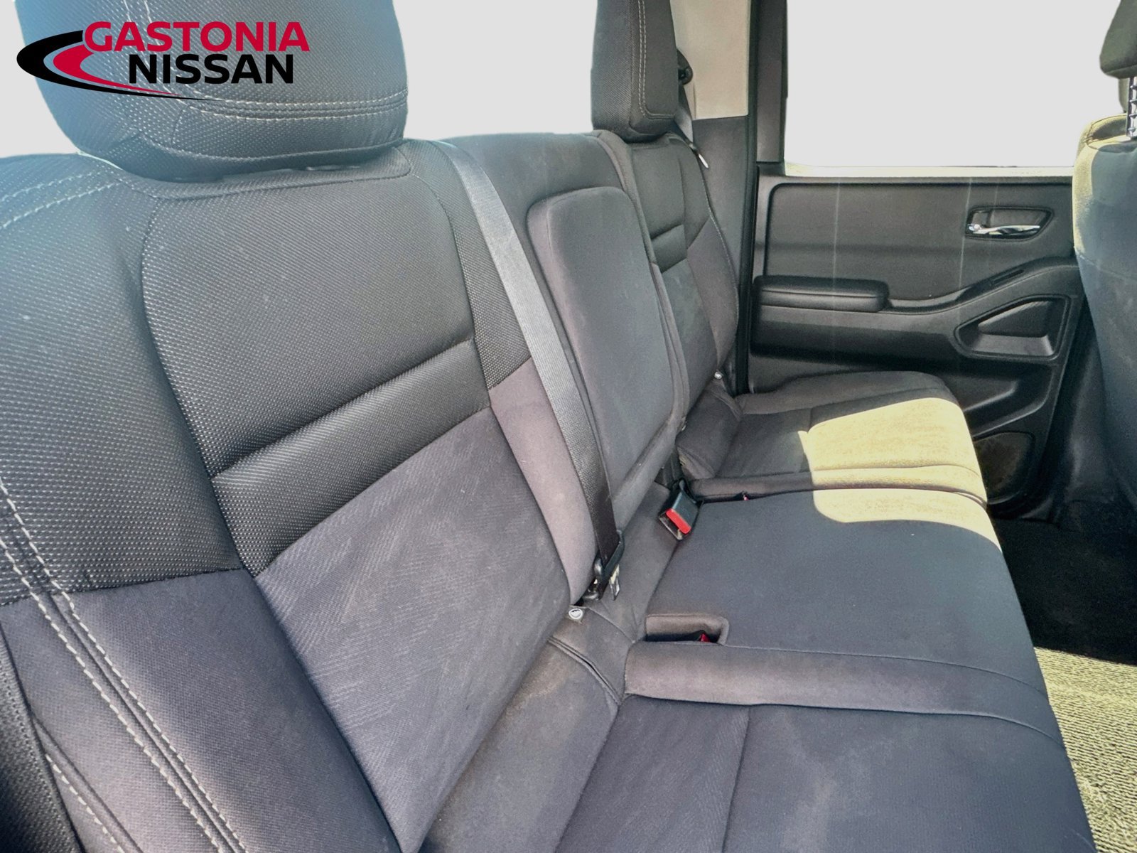Used 2023 Nissan Frontier SV RWD image 33