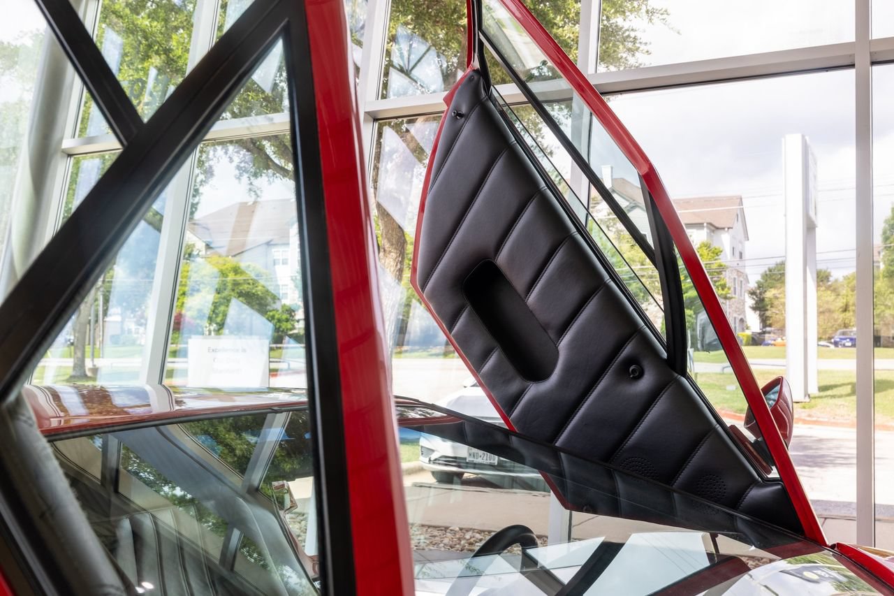 Used 1989 Lamborghini Countach Coupe RWD image 29