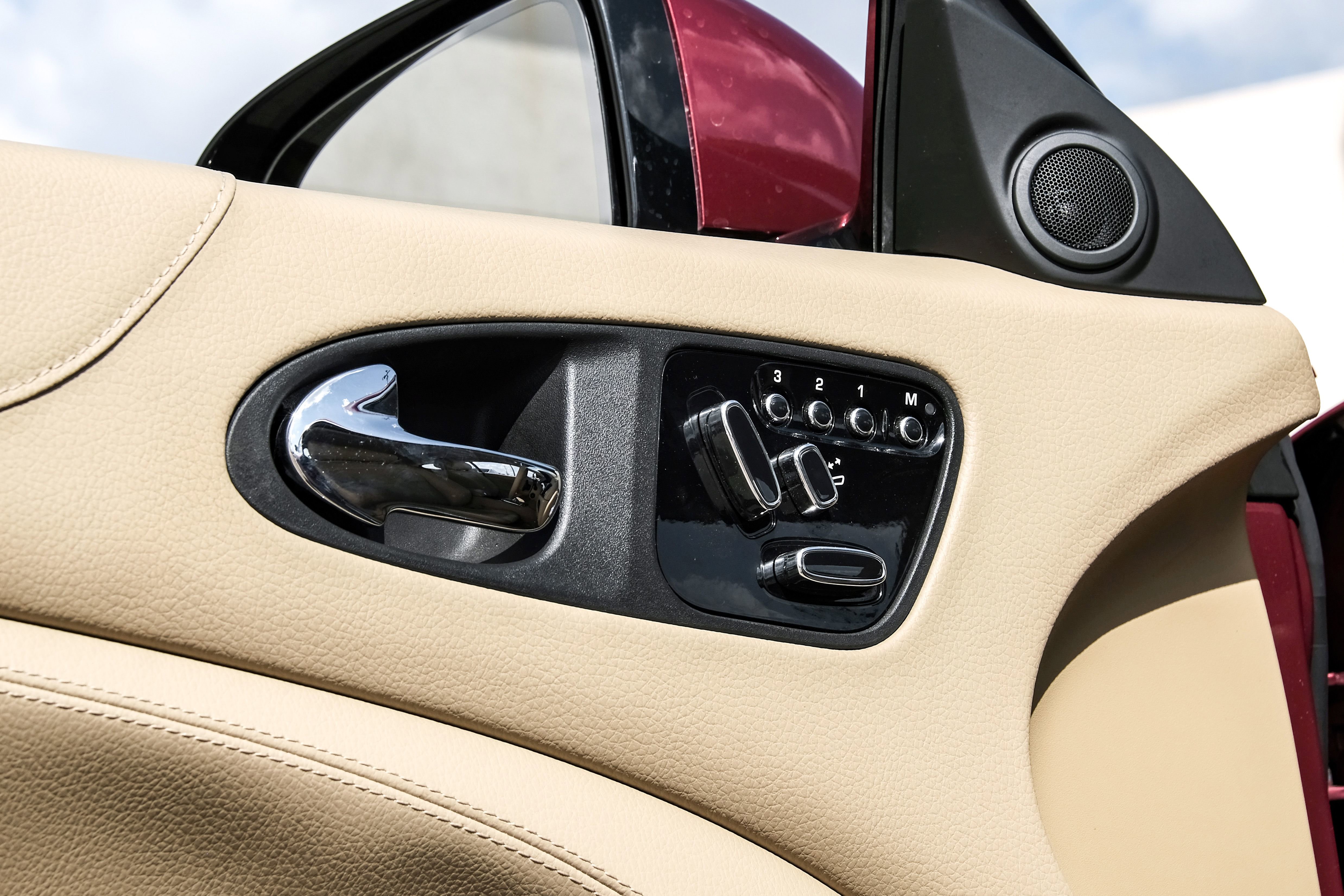 Used 2013 Jaguar XK Touring RWD image 30