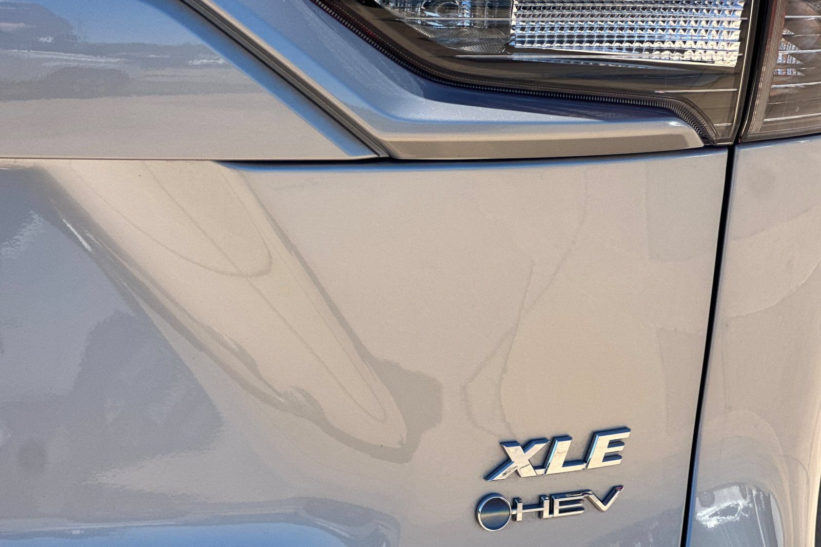 Used 2025 Toyota RAV4 XLE AWD/4WD image 33