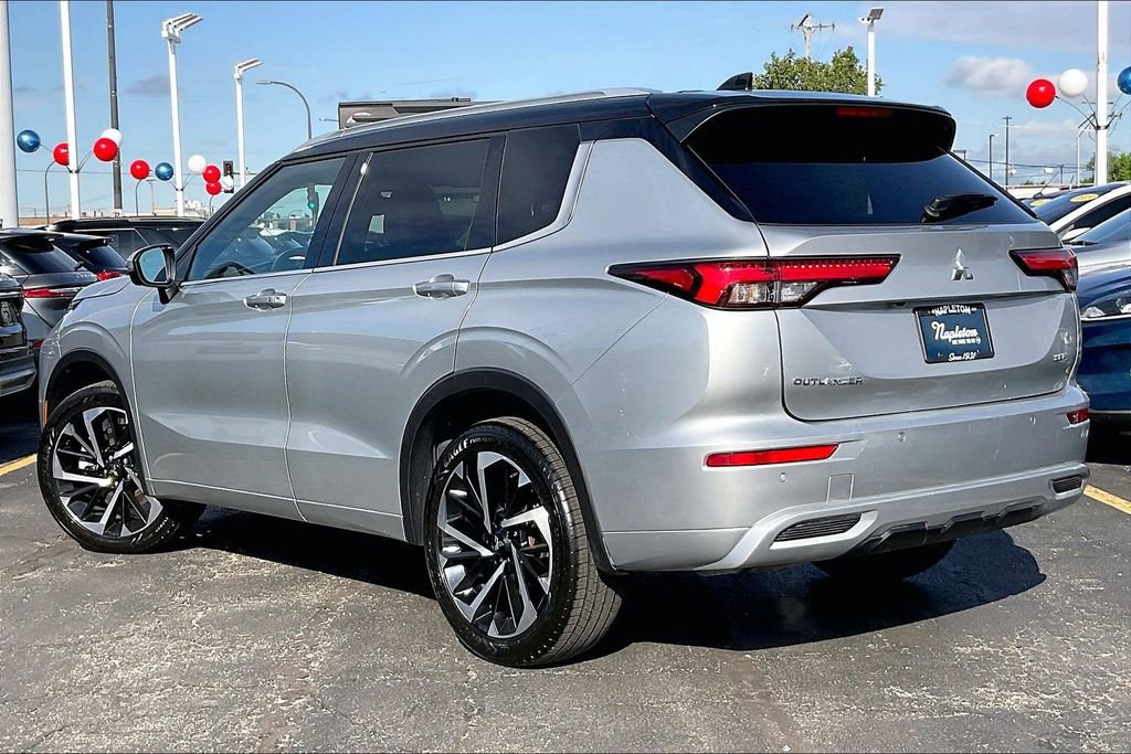 Used 2023 Mitsubishi Outlander SEL AWD/4WD image 10
