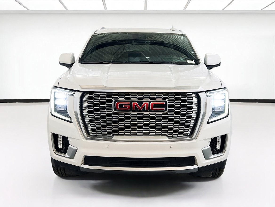 Used 2024 GMC Yukon Denali RWD image 2