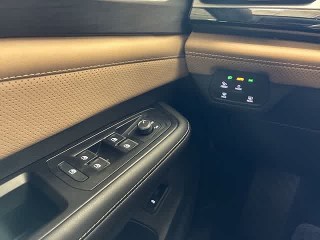 Used 2026 Volkswagen Atlas Cross Sport SE FWD image 40