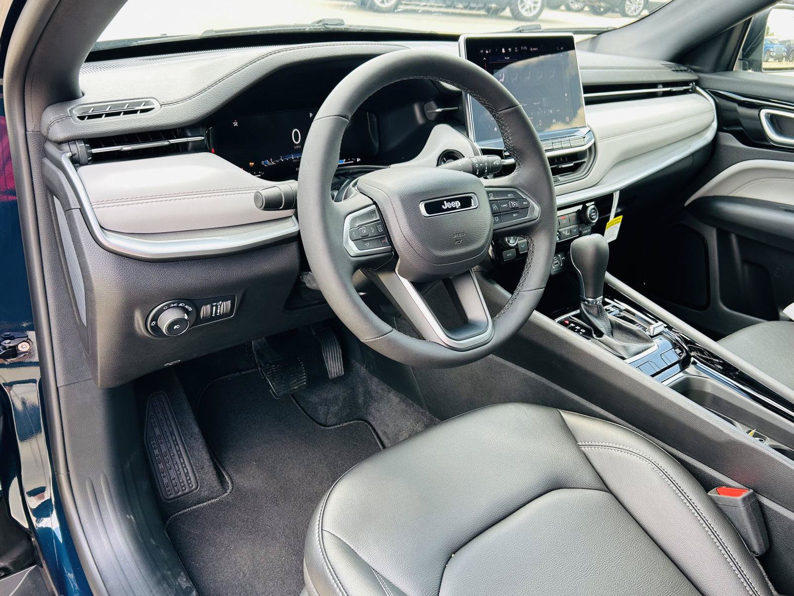 New 2026 Jeep Compass Limited AWD/4WD image 13