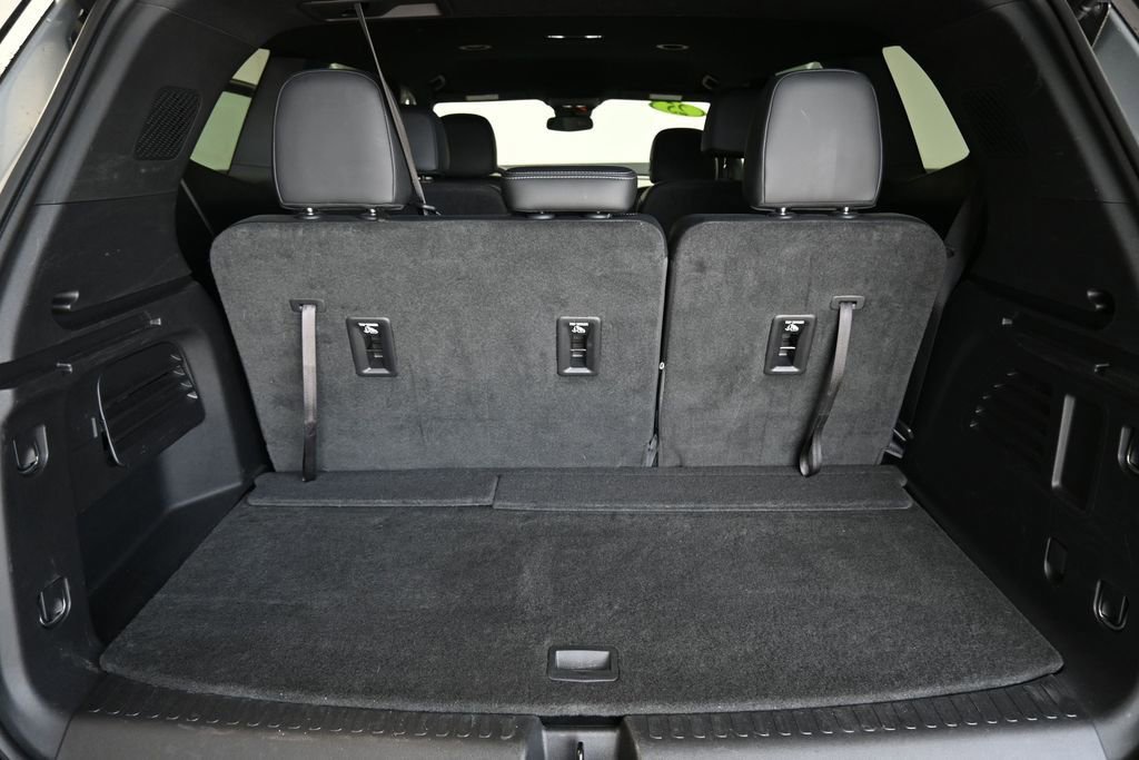 Used 2025 Buick Enclave Sport Touring AWD/4WD image 20