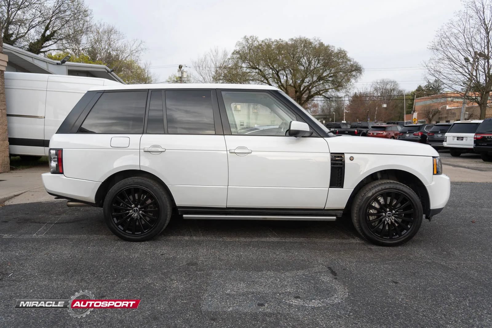 Used 2012 Land Rover Range Rover Supercharged AWD/4WD image 4
