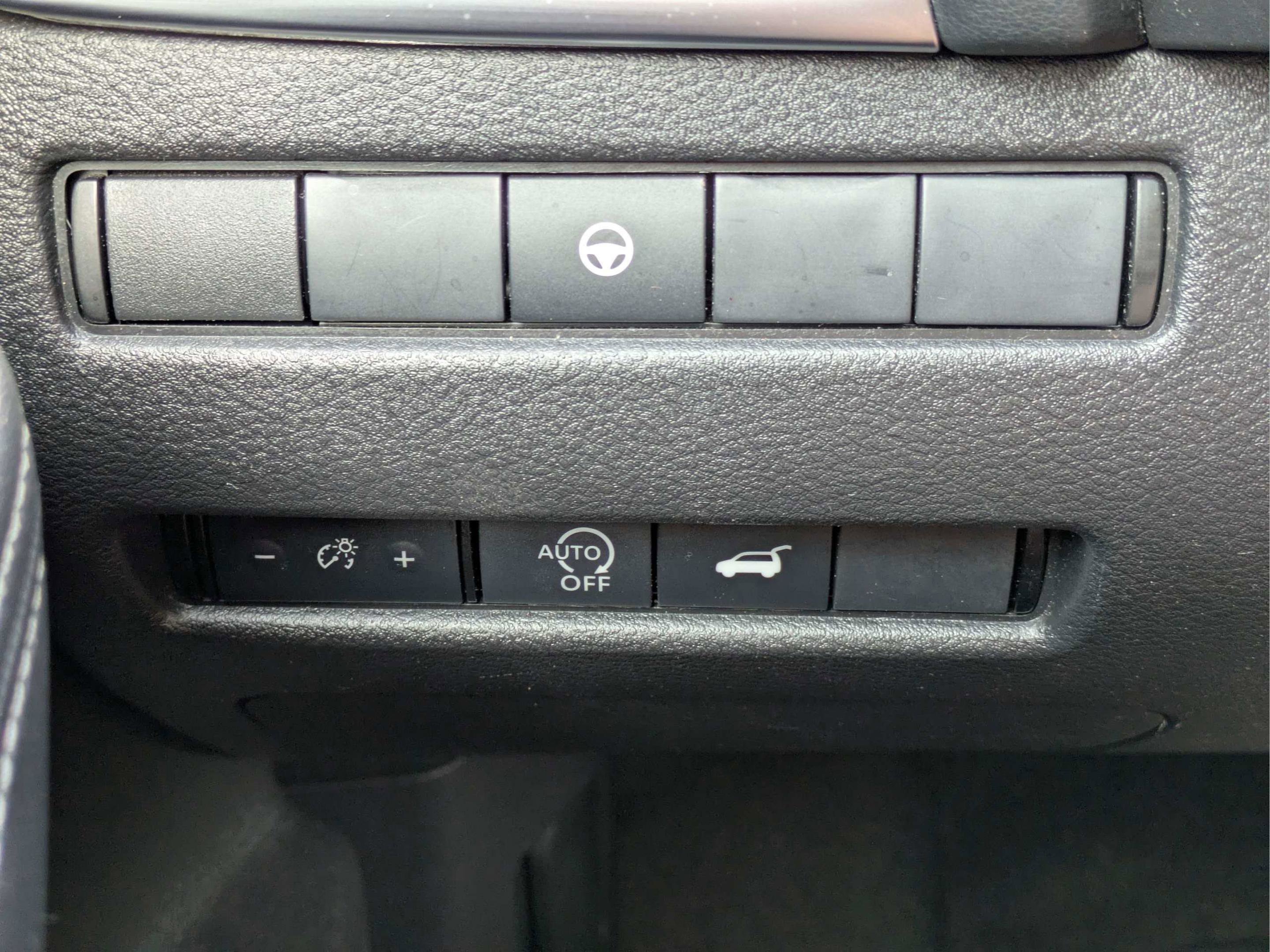 Used 2024 Nissan Rogue SV FWD image 23