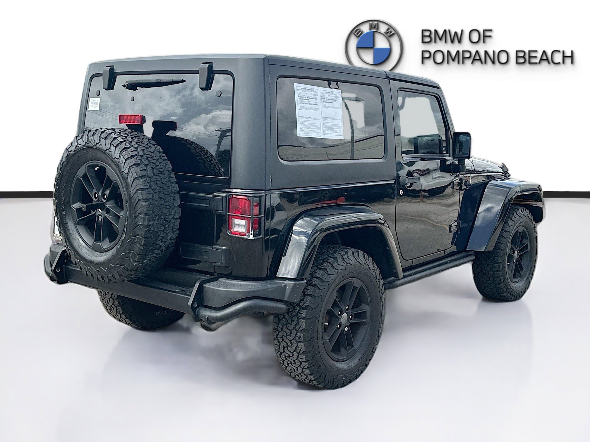 Used 2017 Jeep Wrangler Sahara image 7