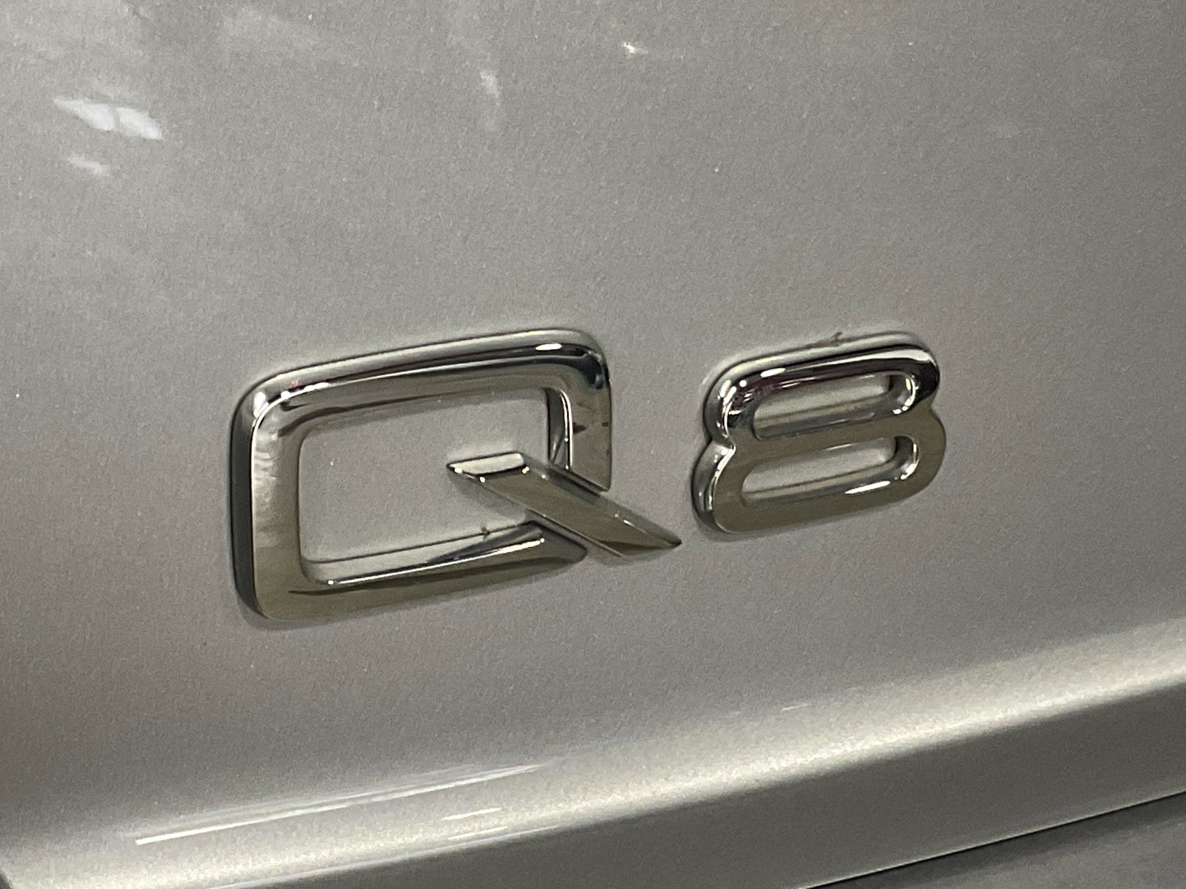 Used 2022 Audi Q8 Premium w/ Convenience Package AWD/4WD image 7