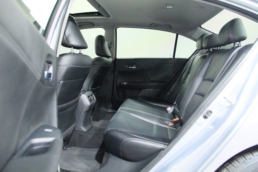 Used 2017 Honda Accord EX-L image 28
