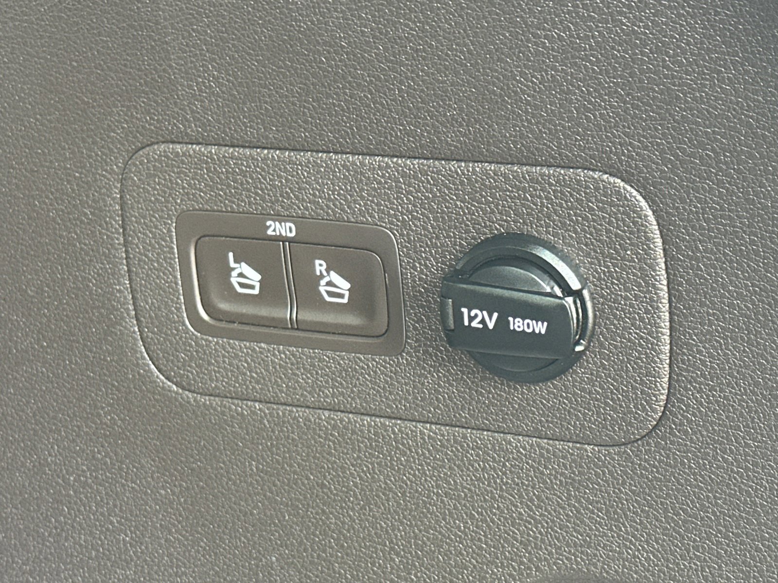 Used 2019 Hyundai Santa Fe Limited image 19