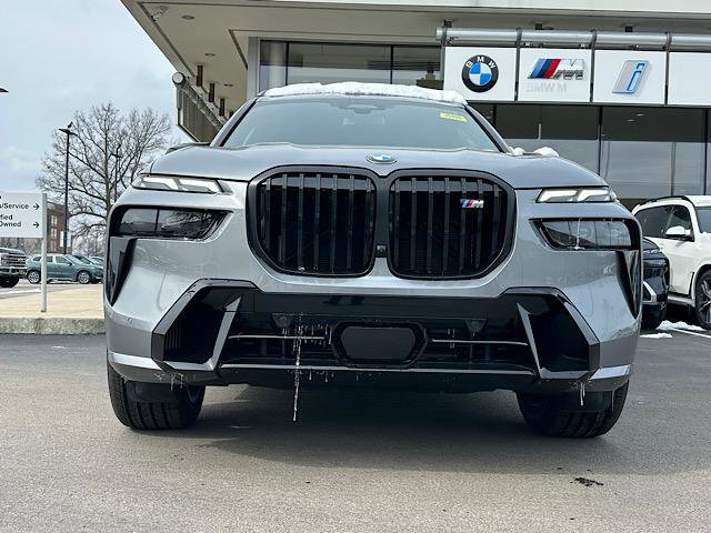New 2026 BMW X7 M60i image 2