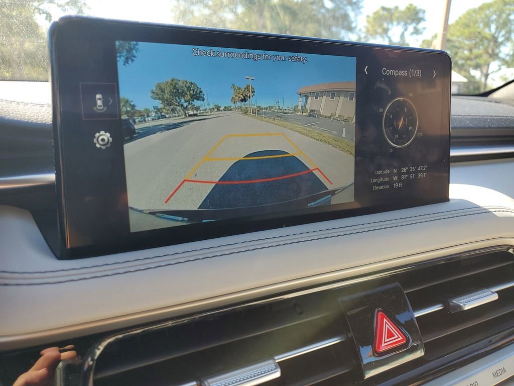Certified 2025 Genesis G70 2.5T image 30