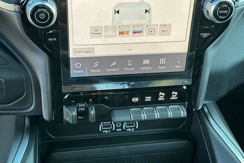 New 2026 RAM 2500 Big Horn AWD/4WD image 18
