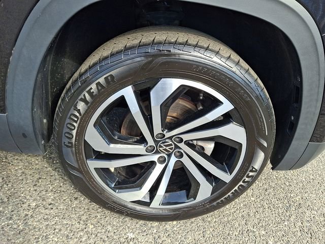 Used 2023 Volkswagen Atlas Cross Sport SEL image 8