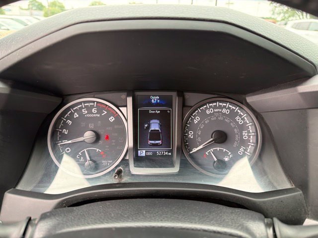 Used 2022 Toyota Tacoma TRD Off-Road AWD/4WD image 19