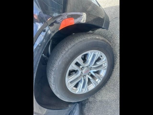 Used 2023 GMC Yukon SLT w/ SLT Luxury Package image 41